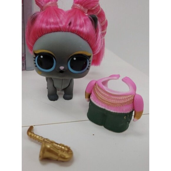 L.O.L. Surprise! Crew Remix- Brass Kitty MGA Entertainment with accessories - Picture 2 of 7